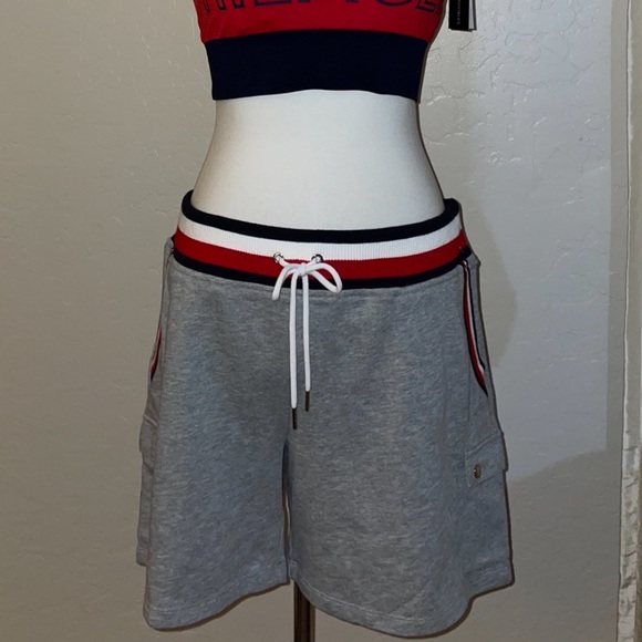New! Tommy Hilfiger Relaxed ‘Sneaker’ Striped Waist Gray Sweat Shorts Size L♥️🤍 - Picture 6 of 8